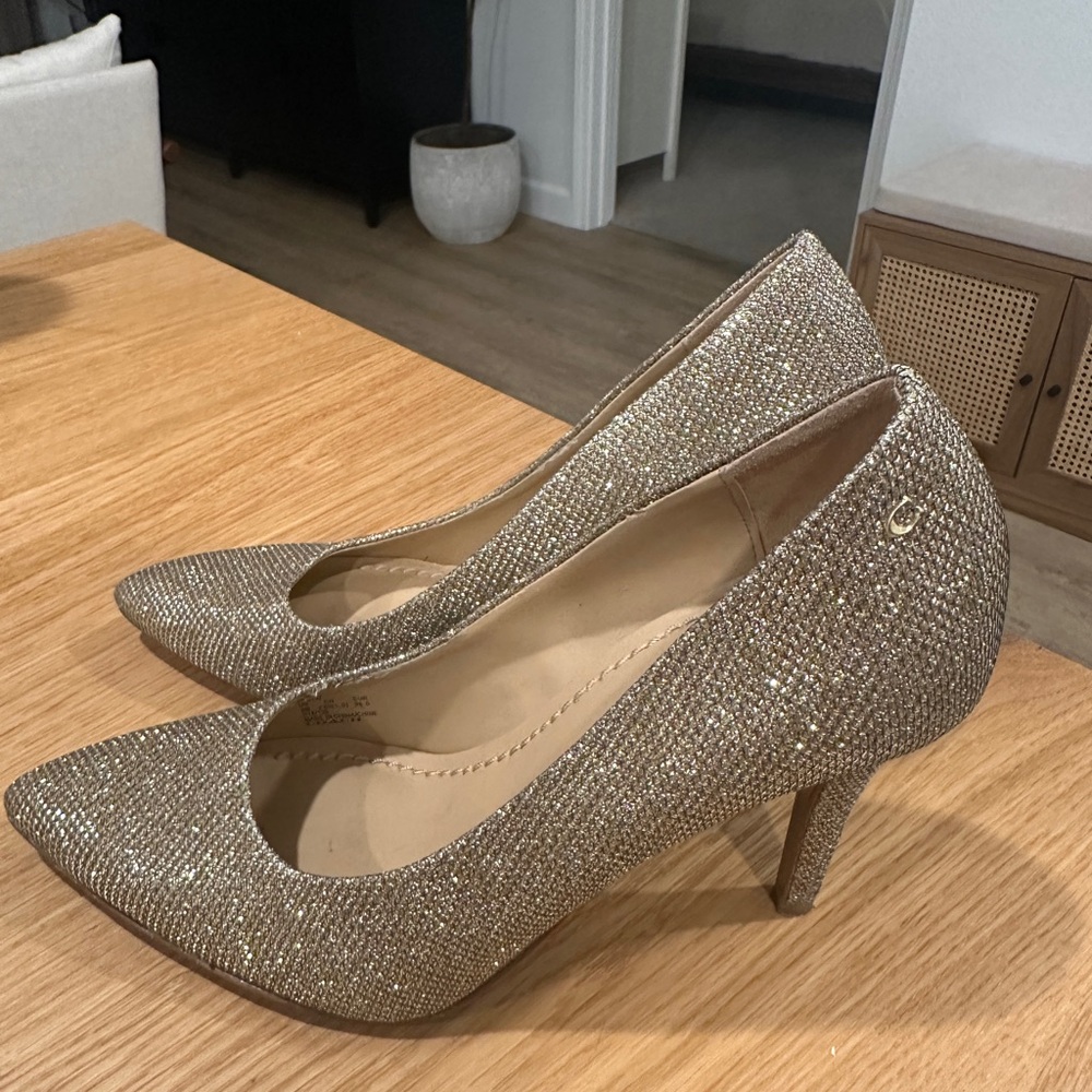 COACH Addie Pump Gold Glitter Heels - Picture 8 of 9